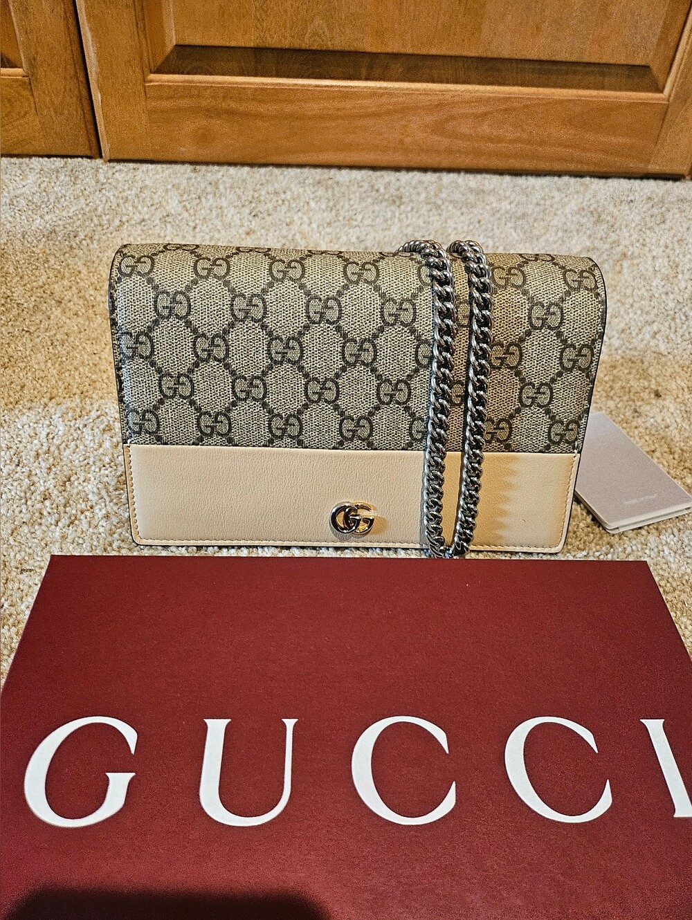 New In Box Gucci Beige Leather Trim GG Canvas Wallet with Silver Strap Hardware